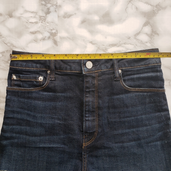 Aritzia Paradise Mine Super High Rise Denim Shorts in size 29 - Picture 6 of 9